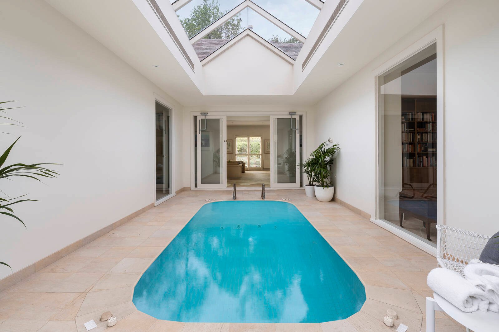 Real Estate and Property in 5 Montrose Court, Toorak, VIC