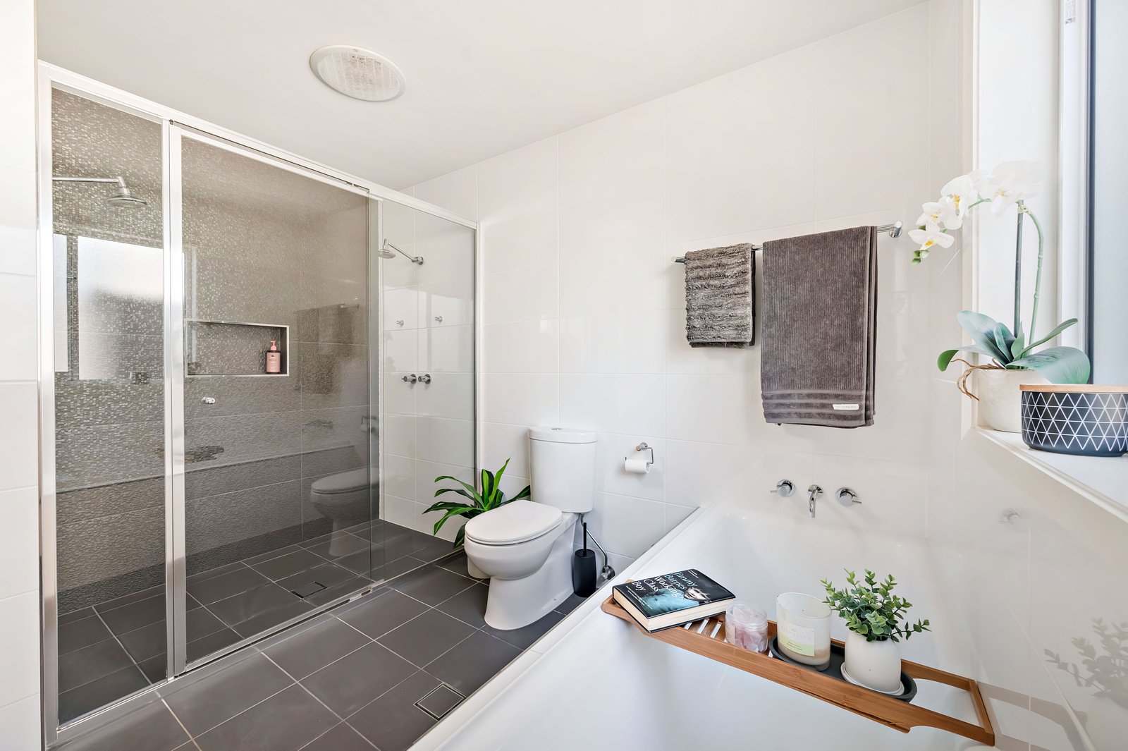 5 Mooring Avenue CORLETTE 27