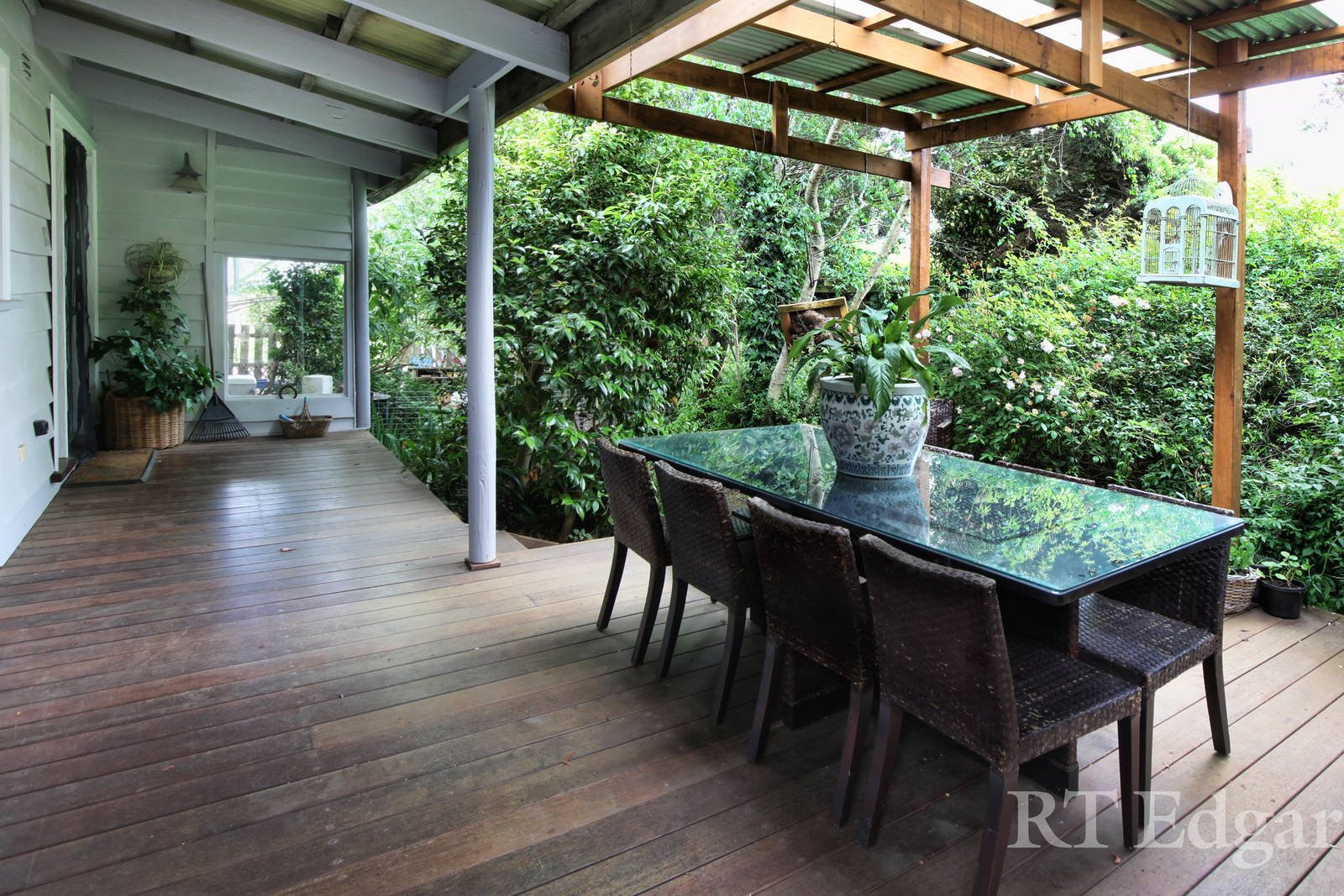 Real Estate and Property in 5 Morris Road, Woodend, VIC