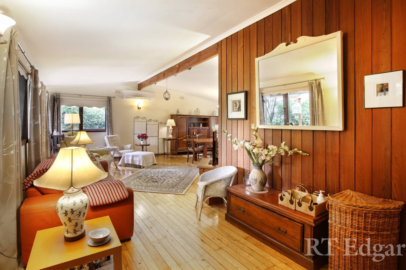 Real Estate and Property in 5 Morris Road, Woodend, VIC