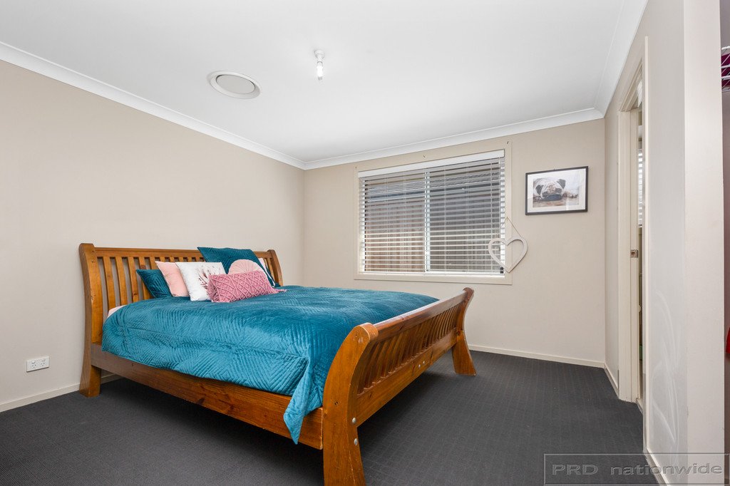 5 Morriway Close THORNTON 14