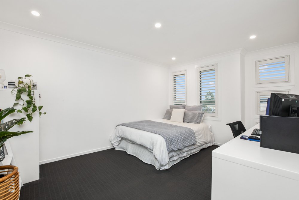 5 Morriway Close THORNTON 21