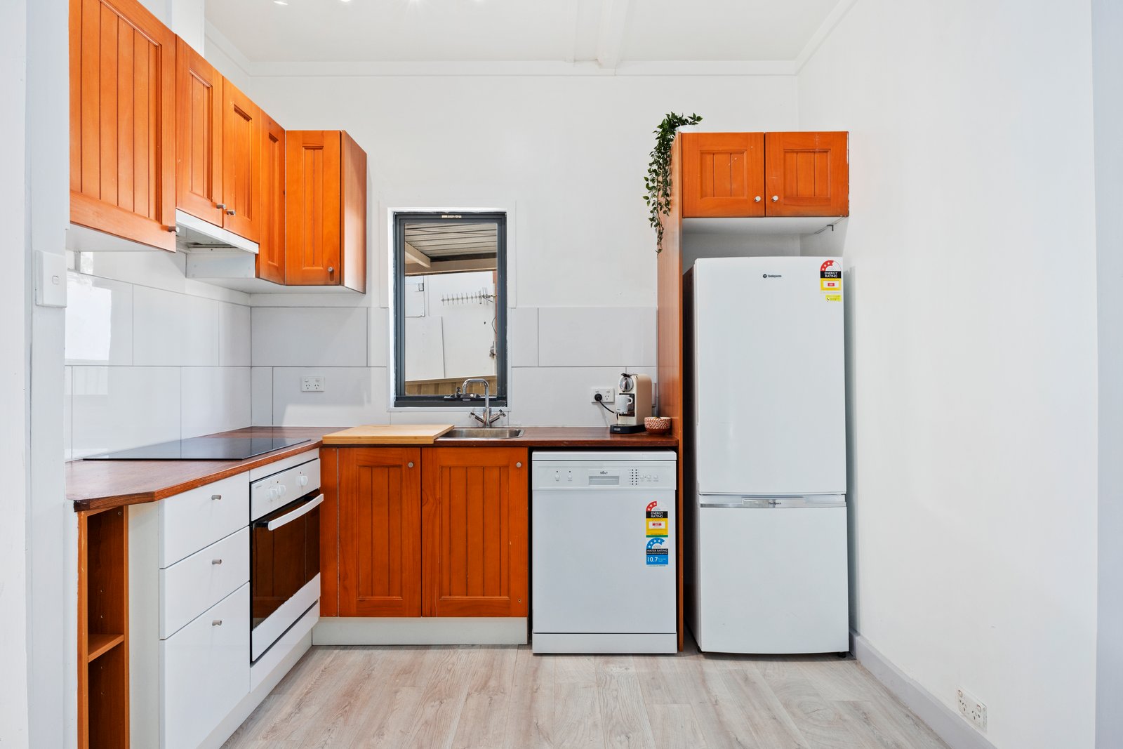 5 Mulga Street CAPTAINS FLAT 9