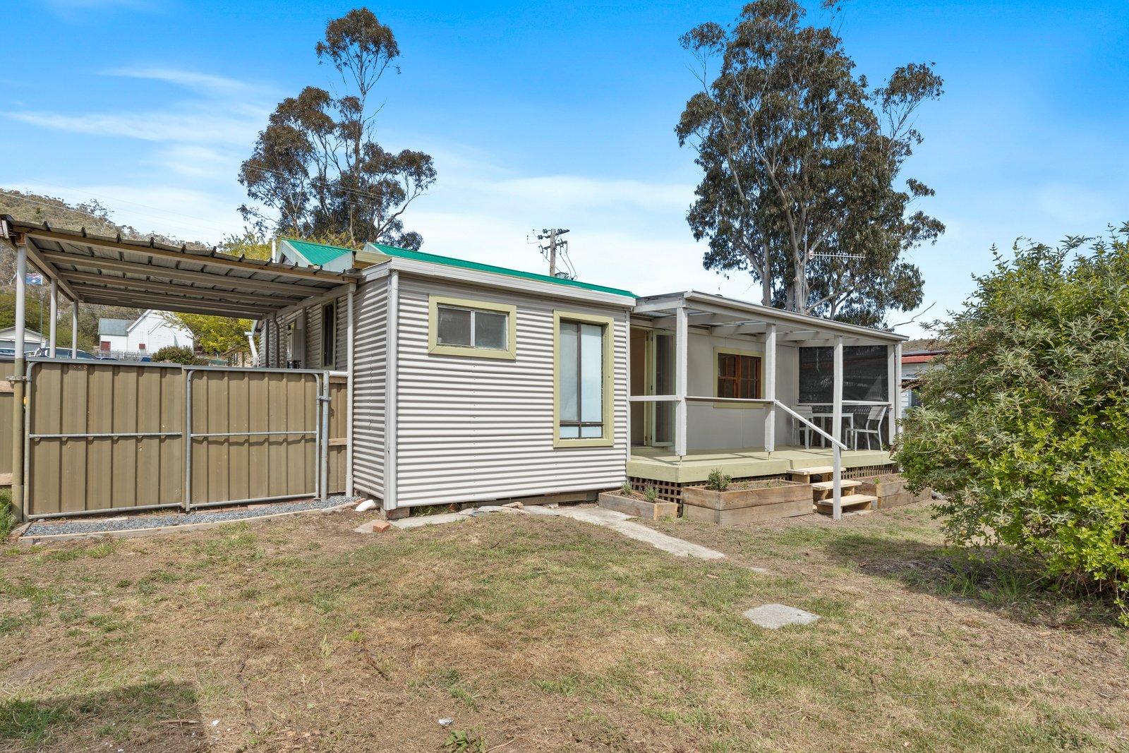 5 Mulga Street CAPTAINS FLAT 18