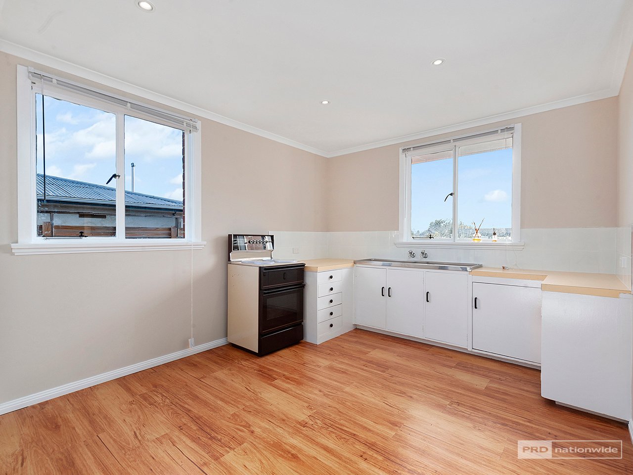 5 Myella Drive BERRIEDALE 3