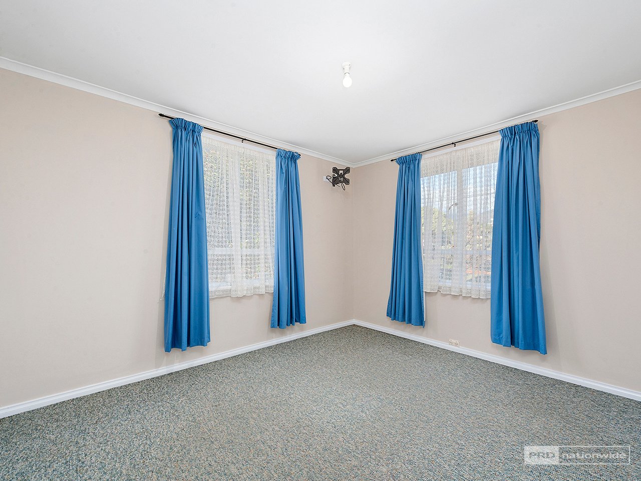 5 Myella Drive BERRIEDALE 7