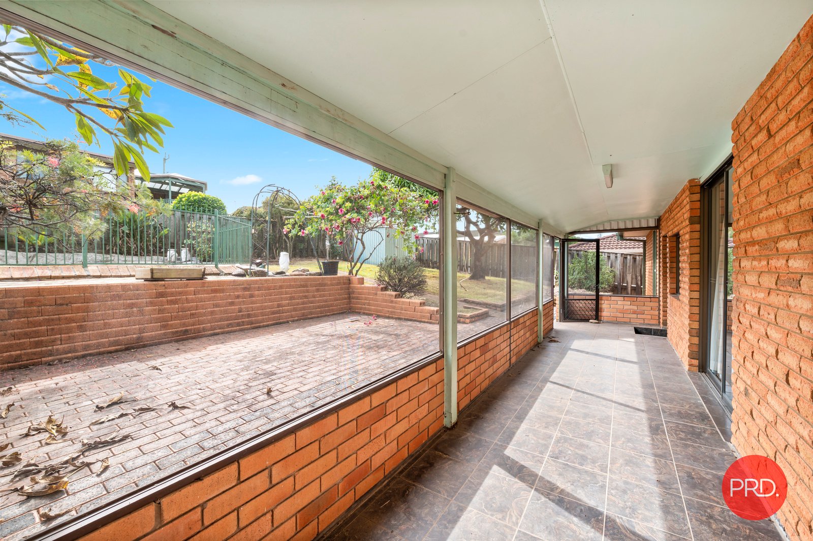 5 Nardie Street SAPPHIRE BEACH 24