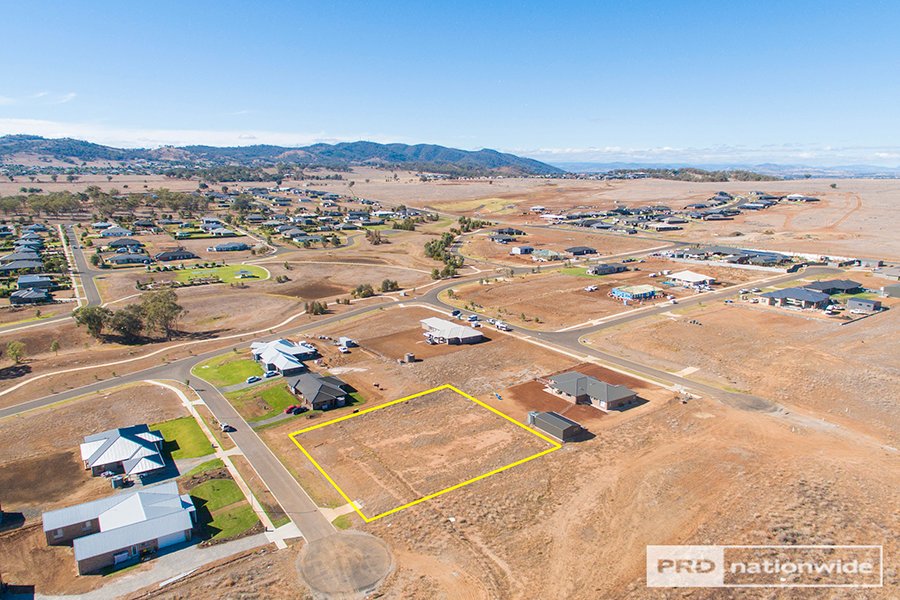5 Nash Street TAMWORTH 1