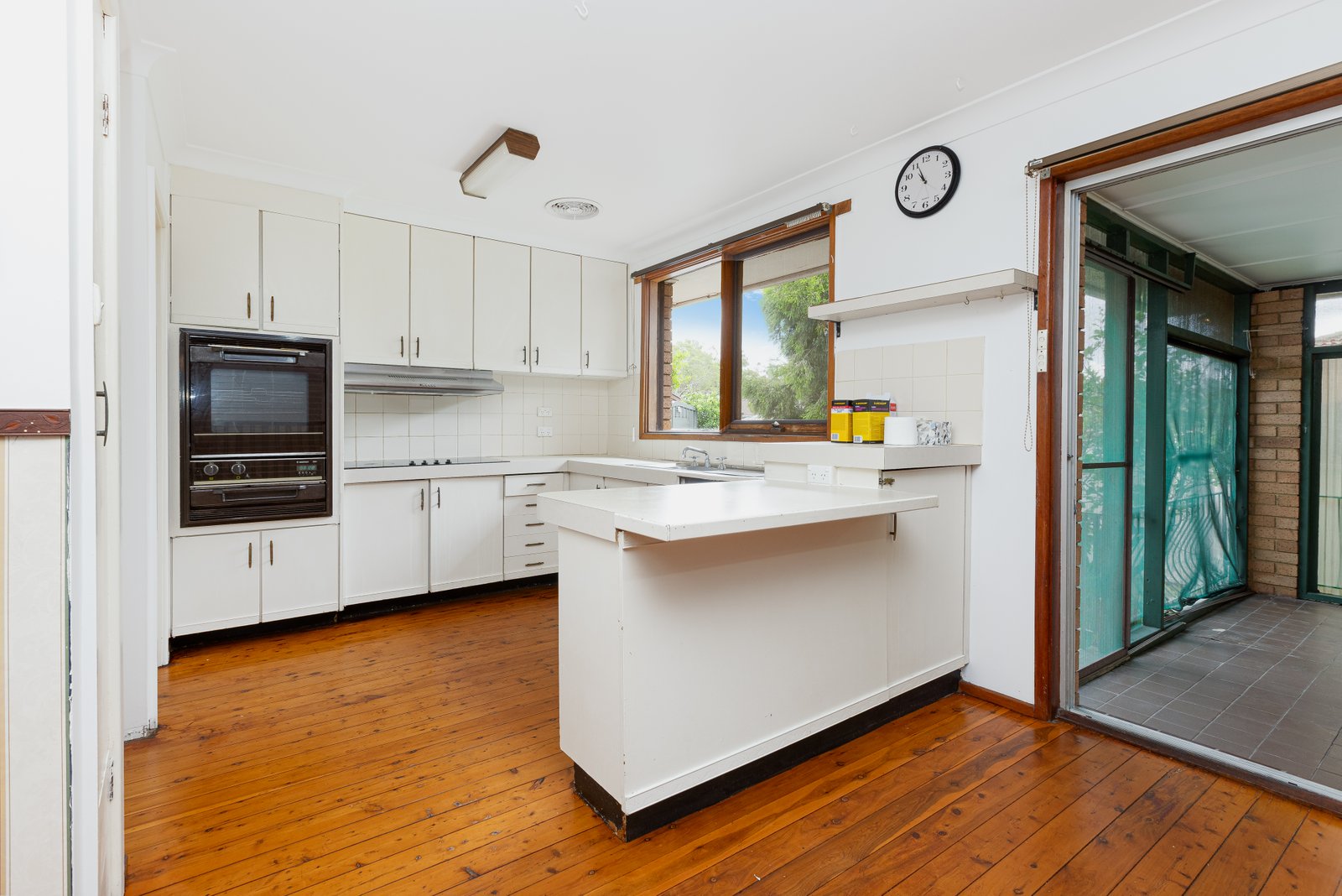5 Nathan Close METFORD 4
