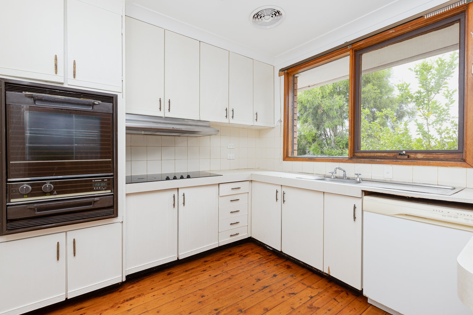 5 Nathan Close METFORD 5