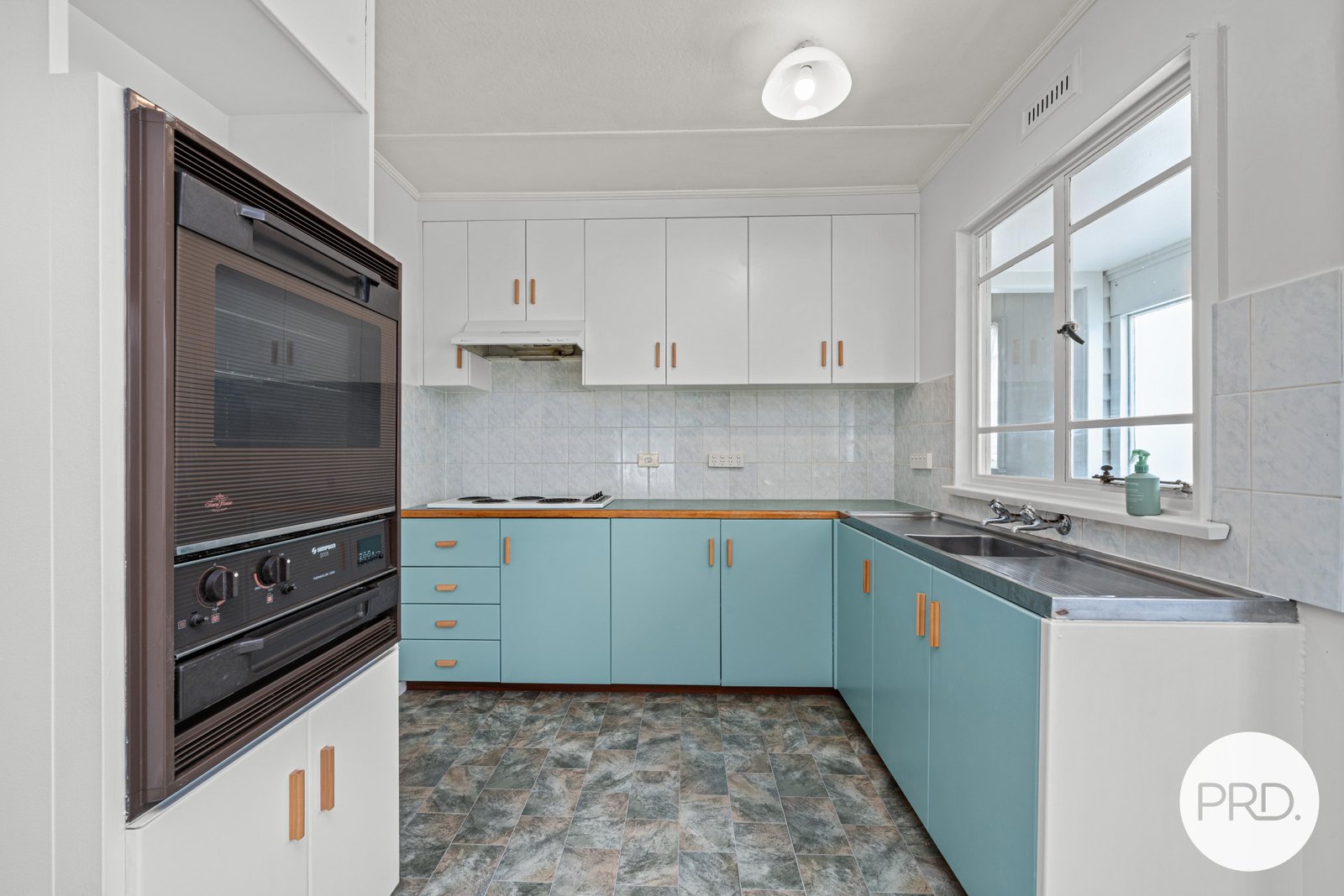 5 Neera Court BERRIEDALE 4