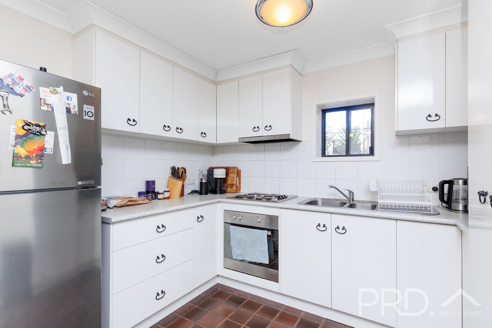 5 Neill Street ADELONG 4