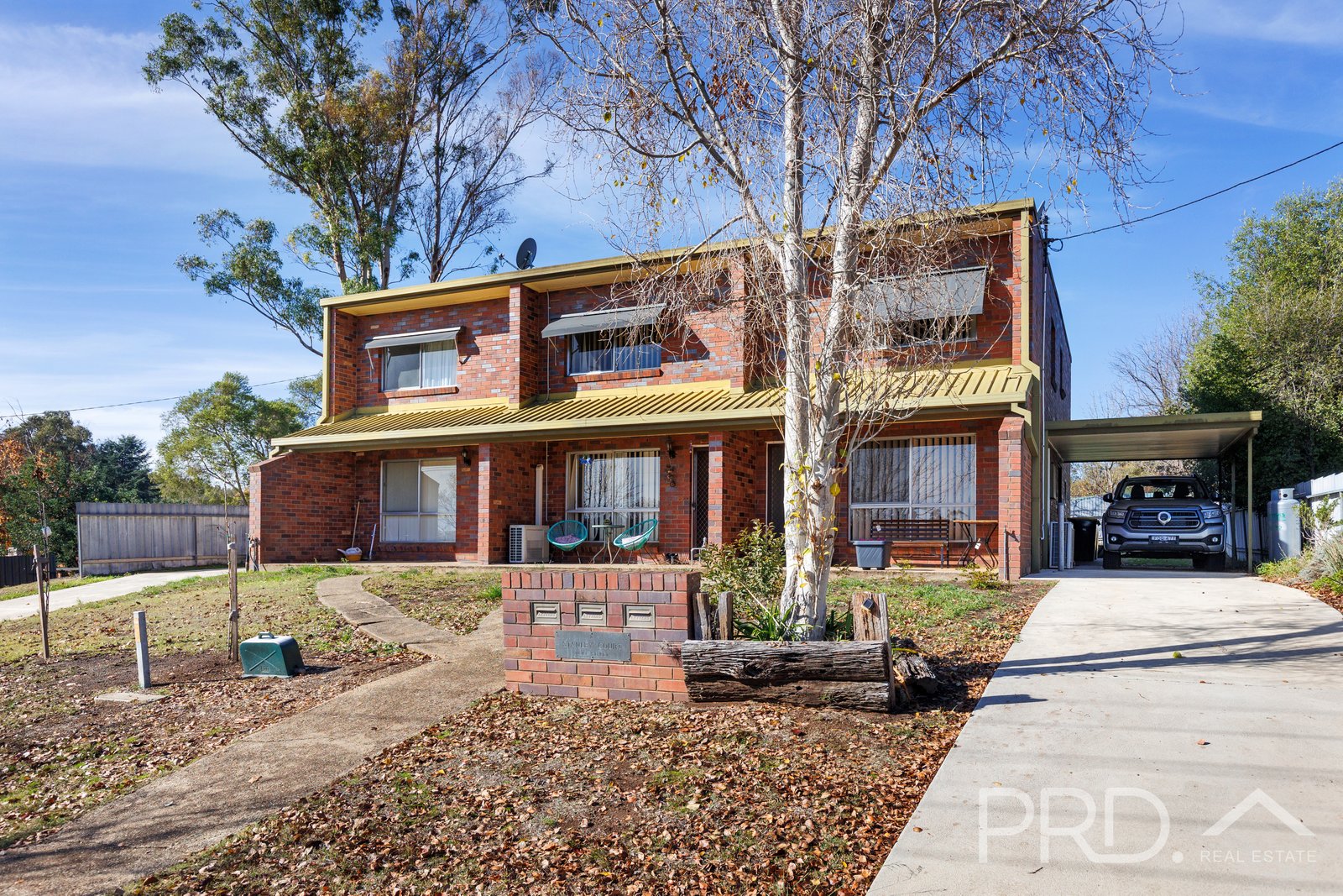 5 Neill Street ADELONG 12