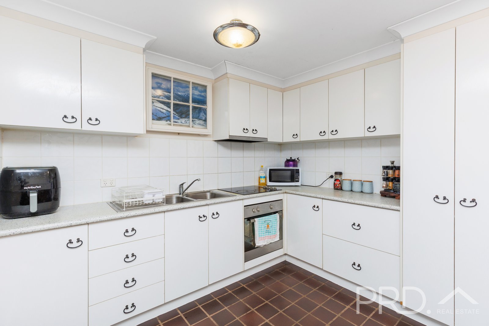 5 Neill Street ADELONG 14