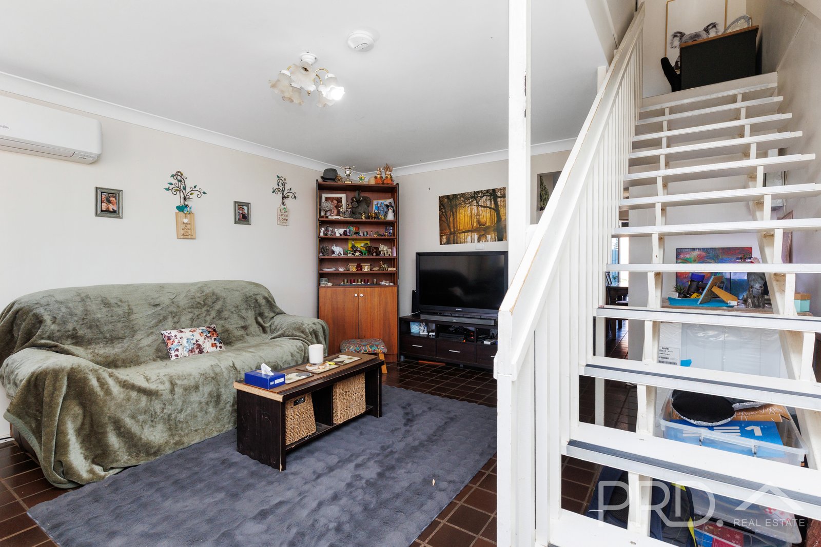 5 Neill Street ADELONG 16
