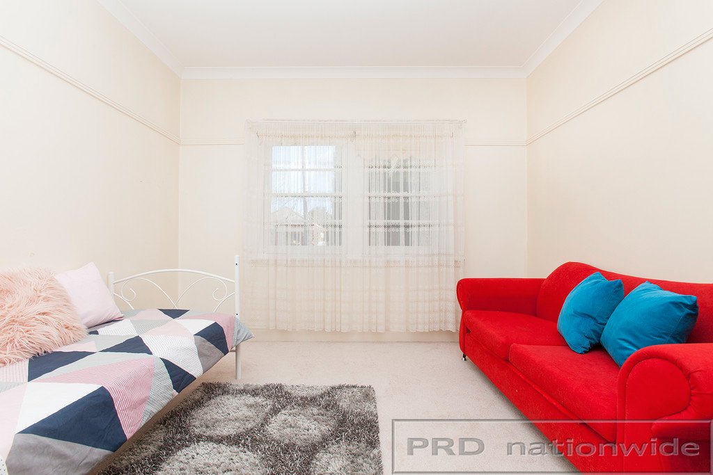 5 Nichols Street LORN 9