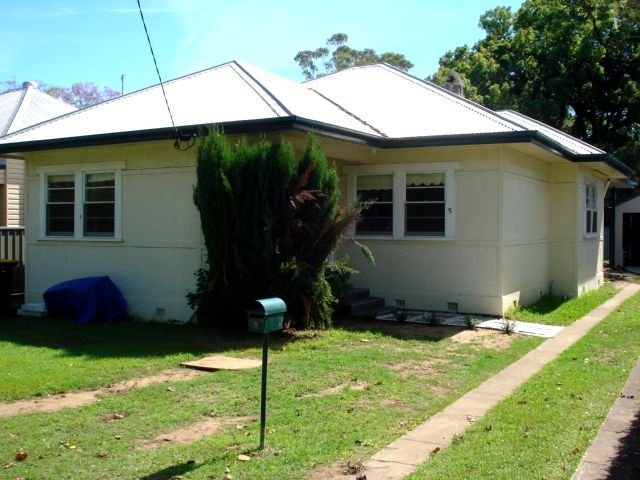 5 Nichols Street LORN 1