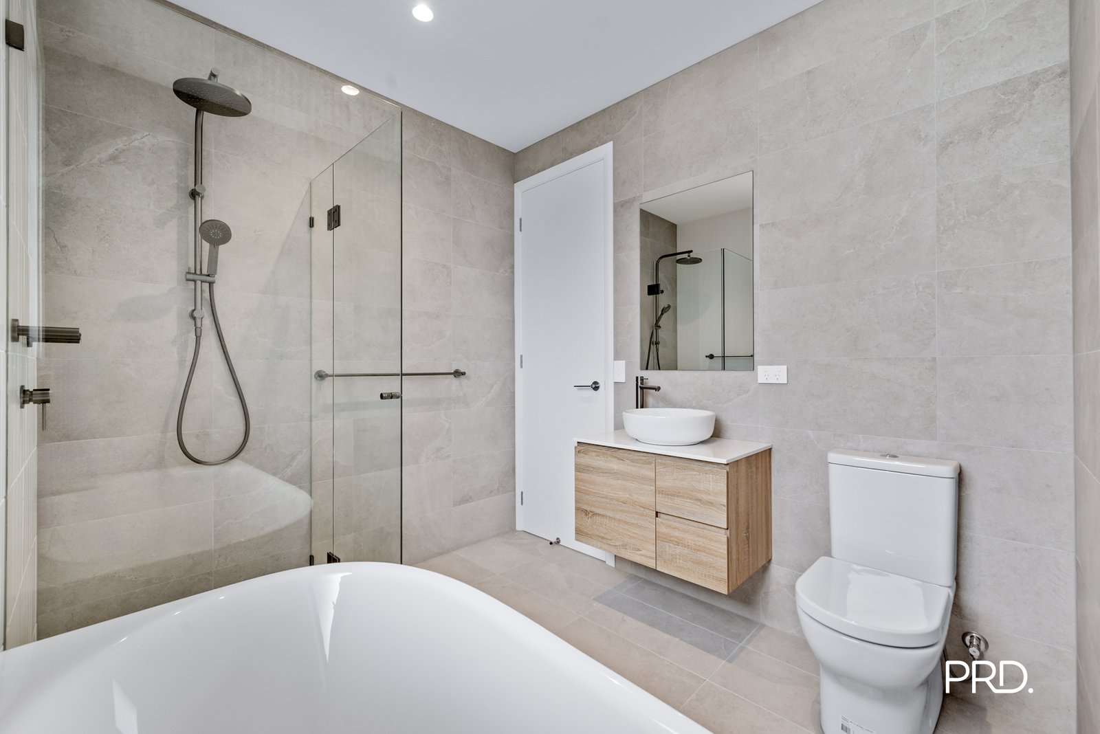 5 Nightingale Dr  Blaxland 3