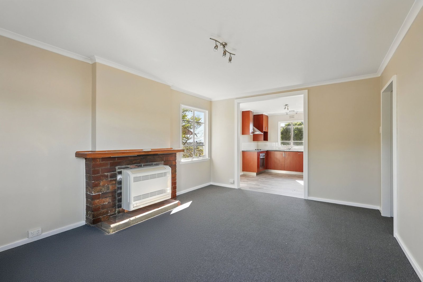 5 Norman Circle GLENORCHY 4