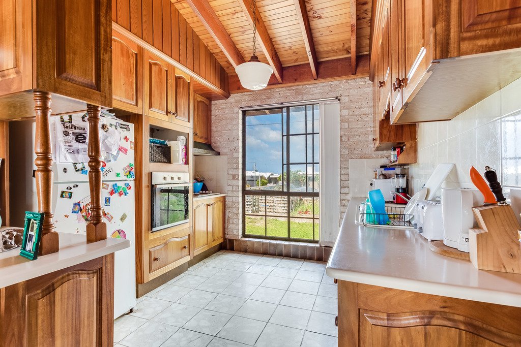 5 Ocean Street FISHERMANS BAY 9