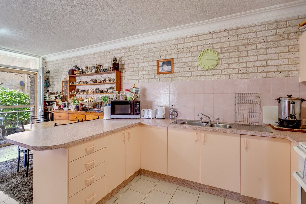 5 Ocean Street FISHERMANS BAY 12