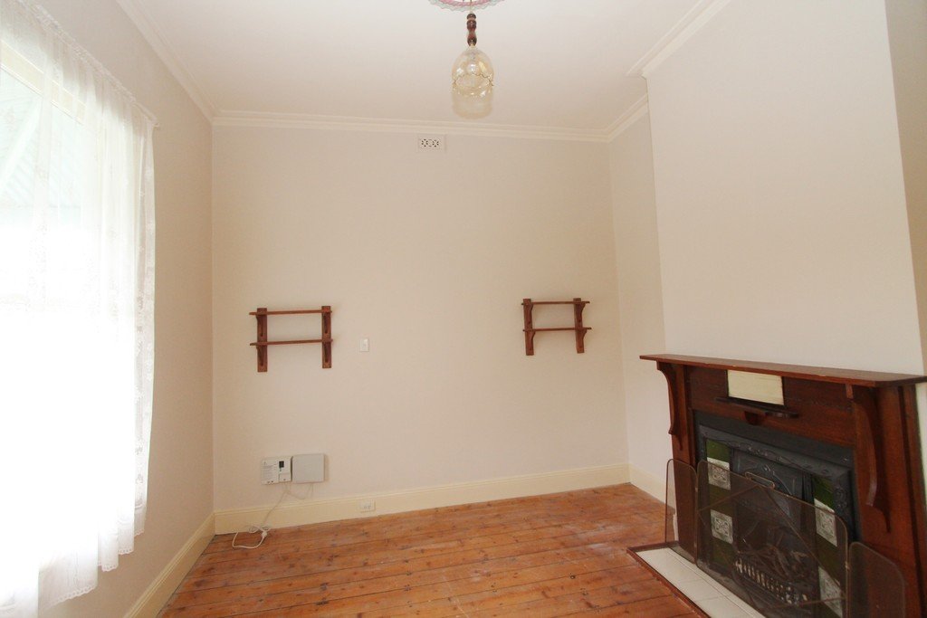 5 Oddie Street LAKE WENDOUREE 2