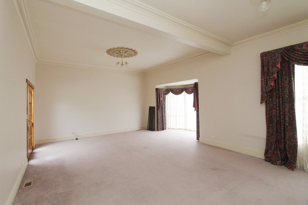 5 Oddie Street LAKE WENDOUREE 14