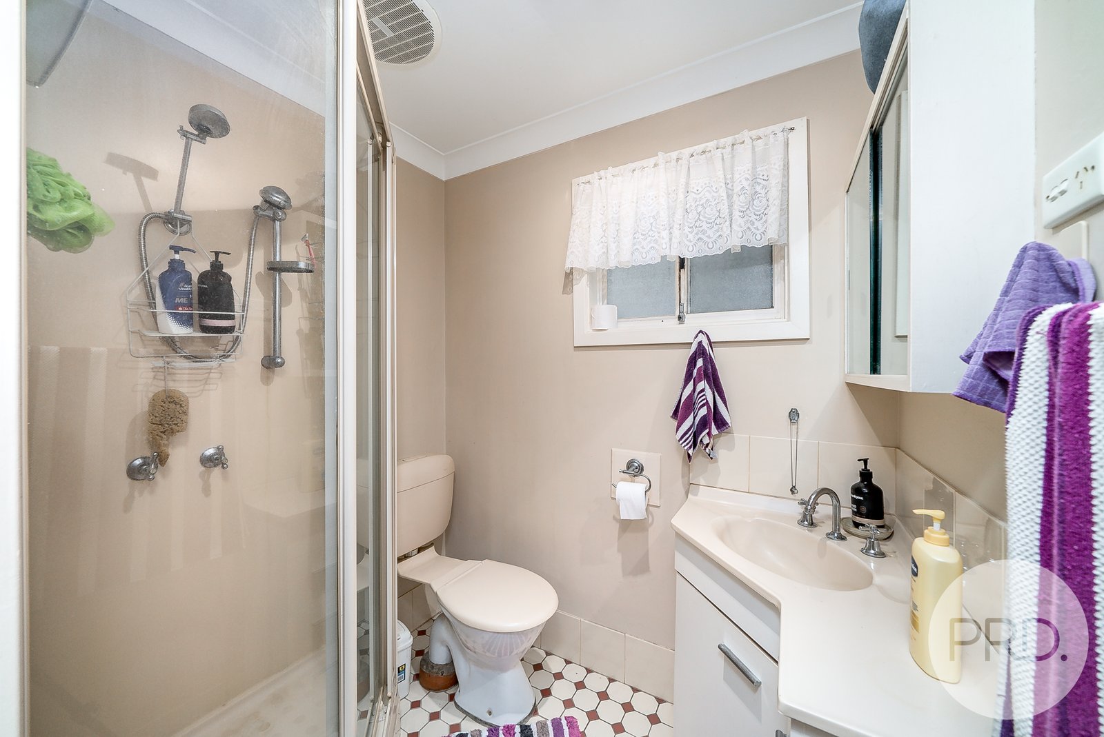 5 Oleander Crescent LAKE ALBERT 12