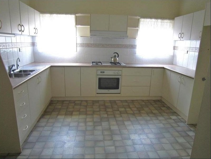 5 Olympic Parade KANGAROO FLAT 2