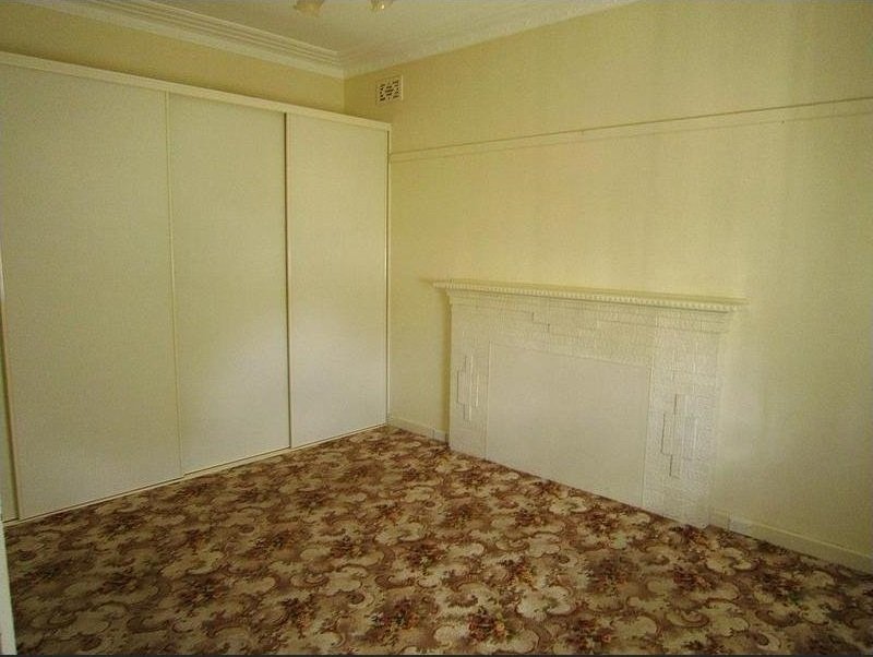 5 Olympic Parade KANGAROO FLAT 5