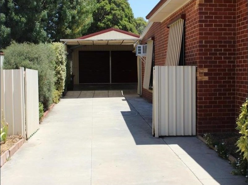 5 Olympic Parade KANGAROO FLAT 8