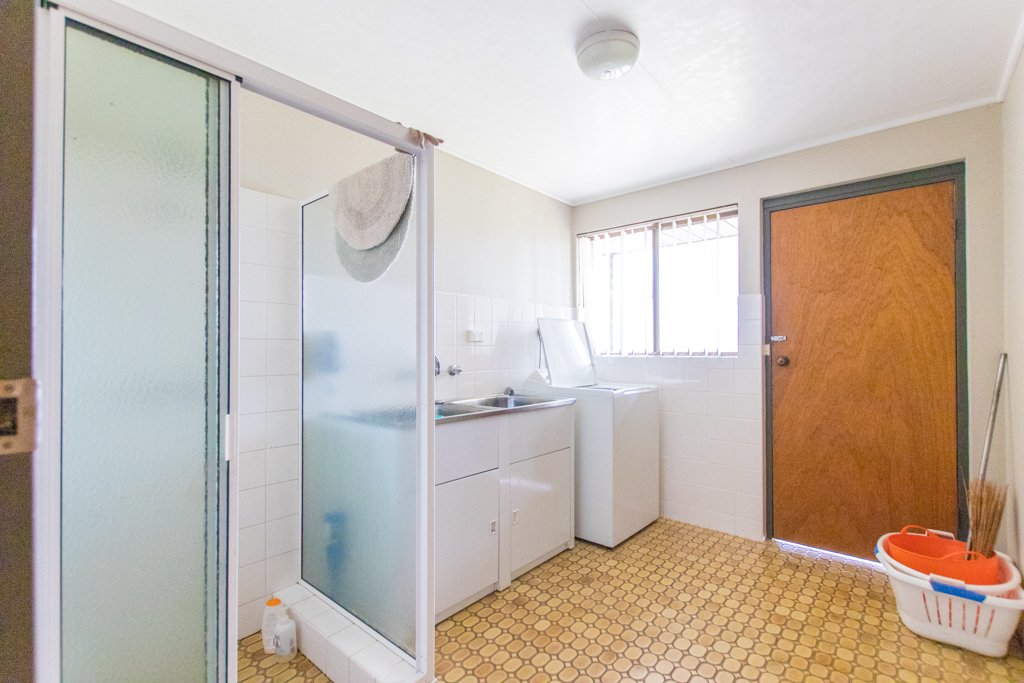 5 Orana Crescent TUMUT 15