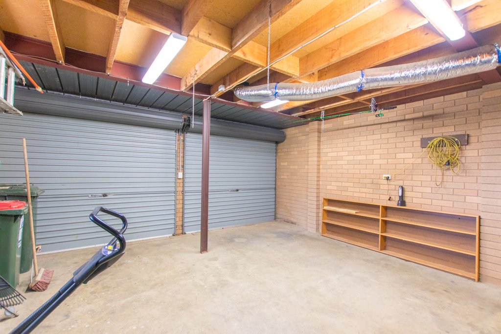 5 Orana Crescent TUMUT 16
