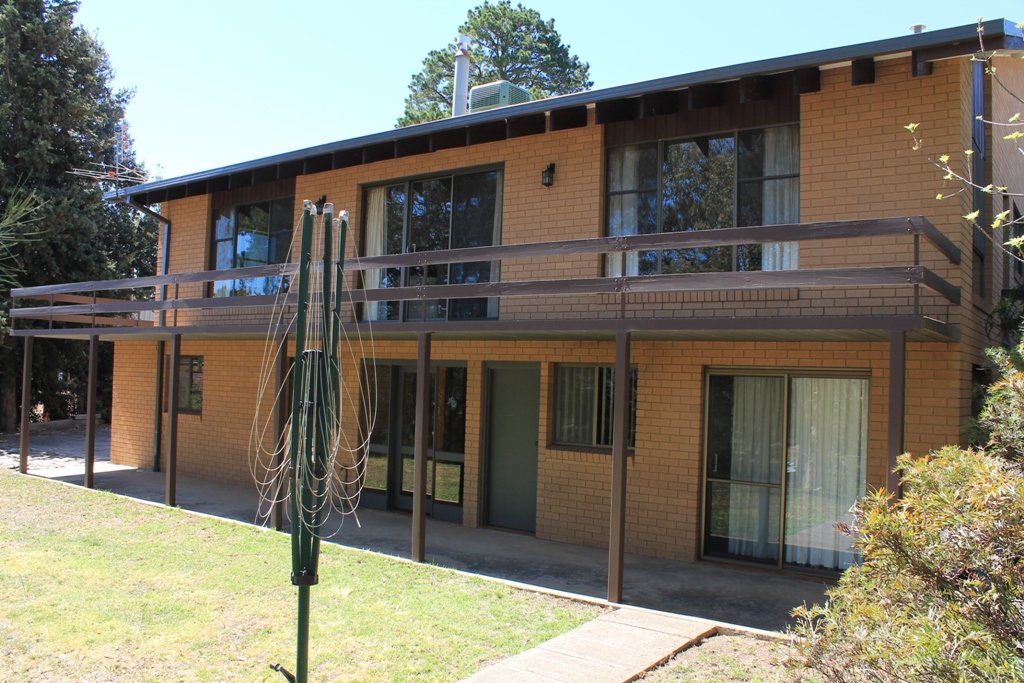 5 Orana Crescent TUMUT 19