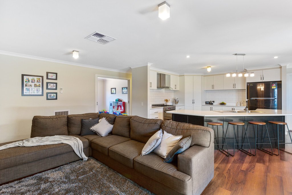 5 Ormond Drive MARONG 2