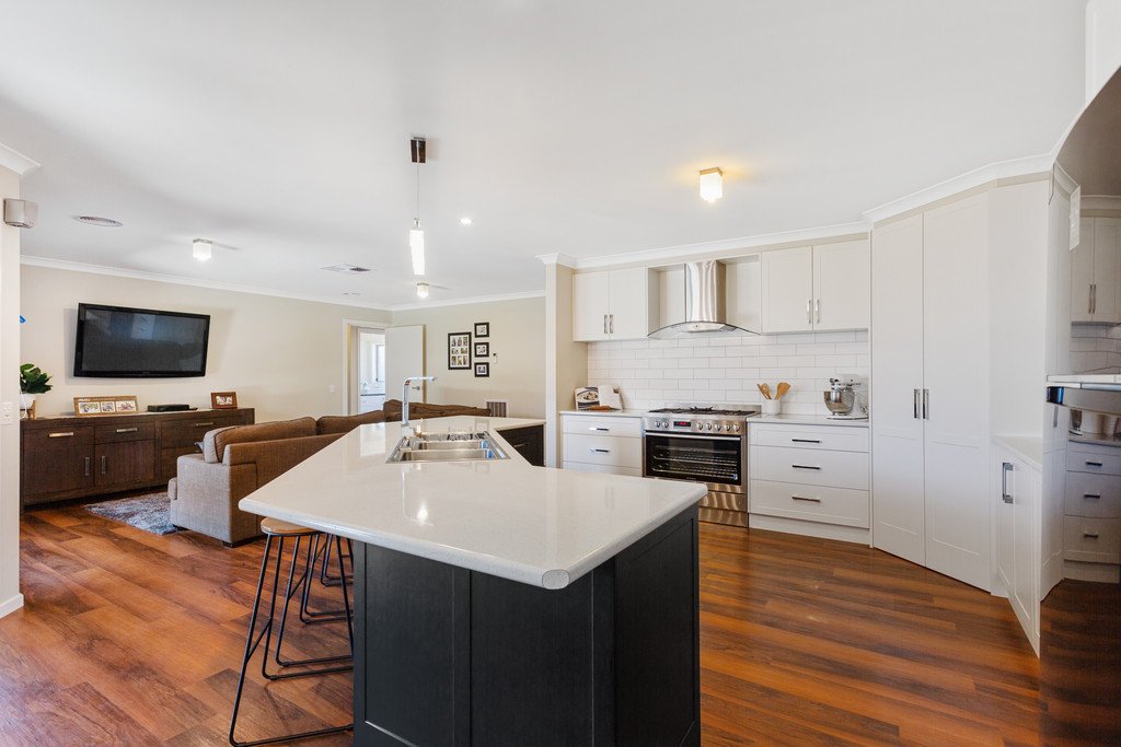 5 Ormond Drive MARONG 5