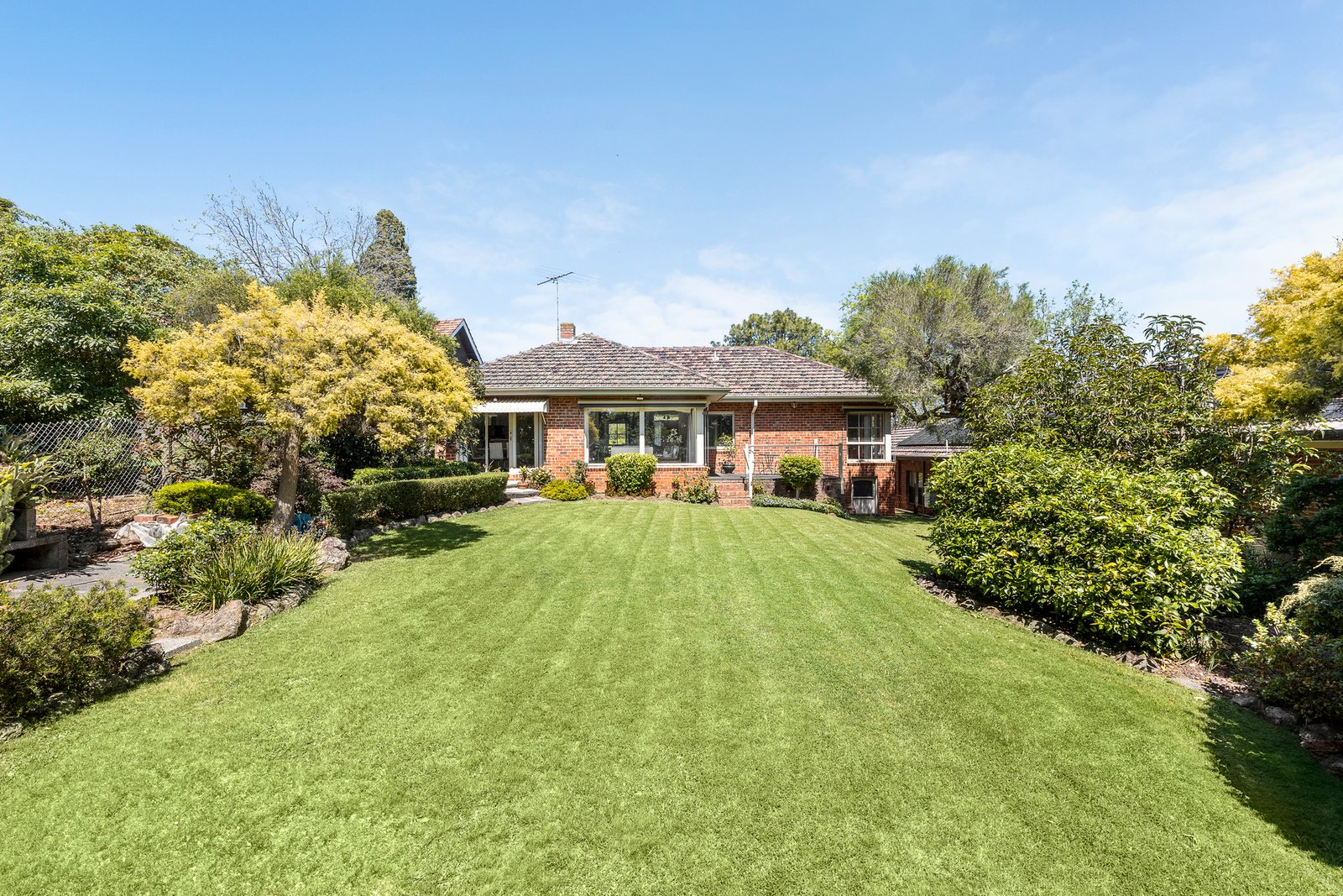 5 Outlook Drive, Eaglemont, 3084