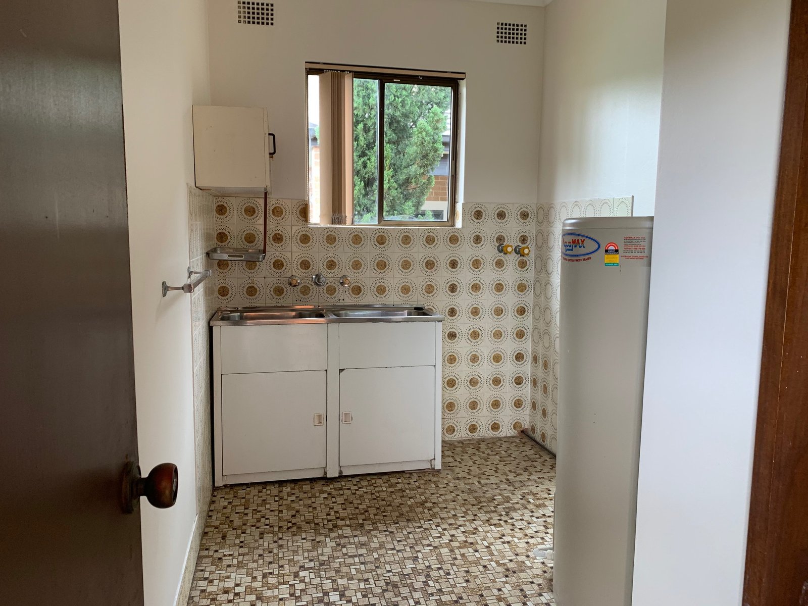 5 PARKSIDE Drive KOGARAH BAY 9