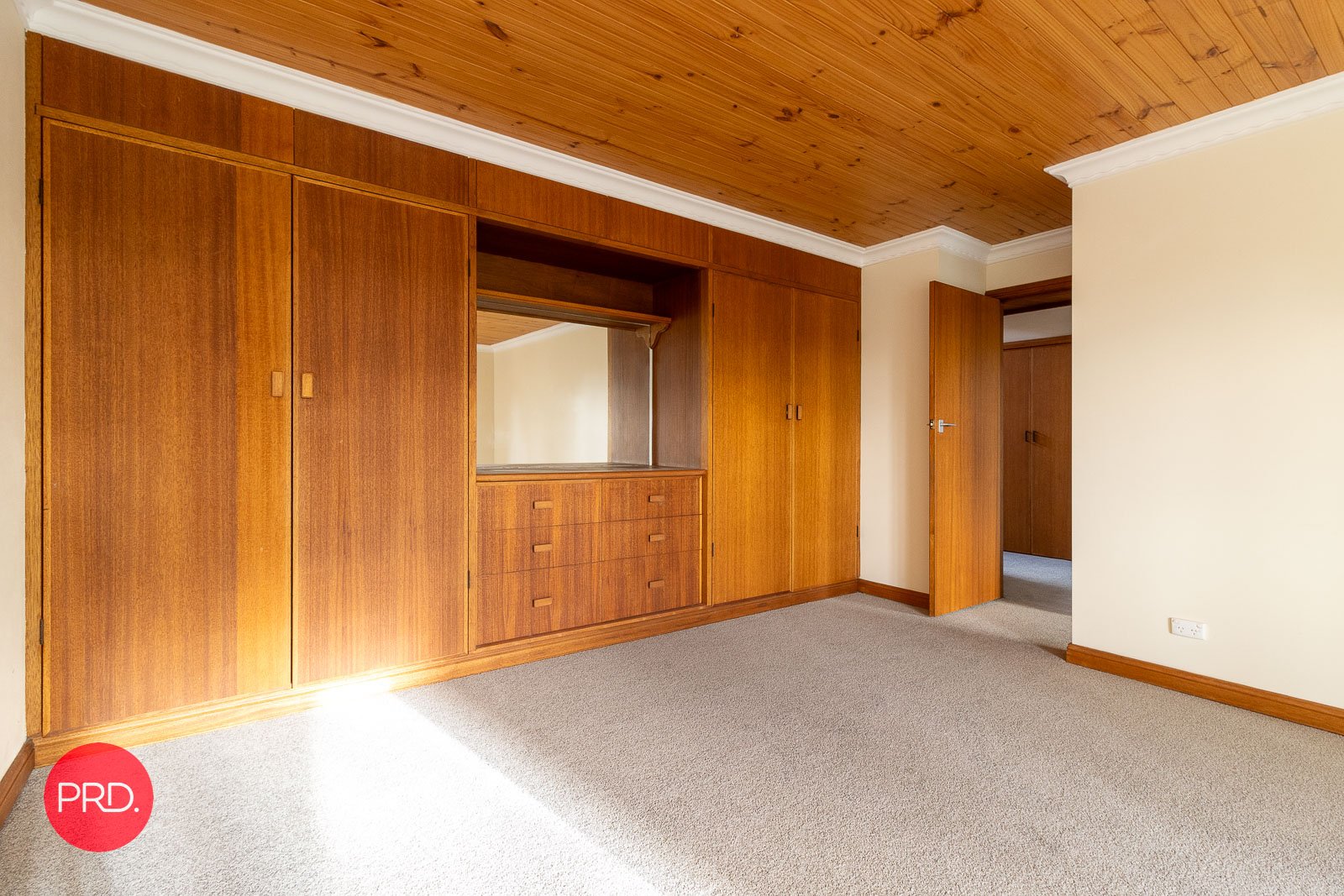 5 Penthouse Place NORTH BATEMANS BAY 18