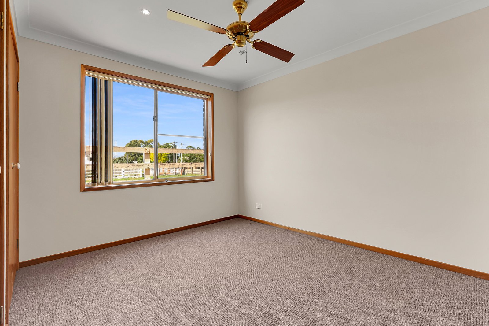 5 Pharlap Avenue KEMBLA GRANGE 12