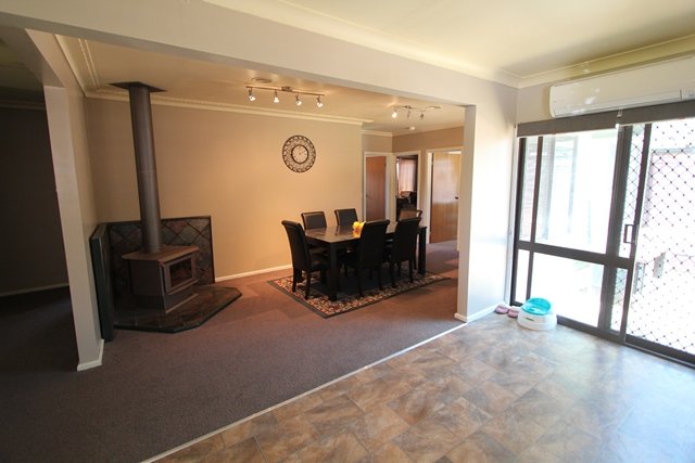 5 Pickford Street WENDOUREE 4