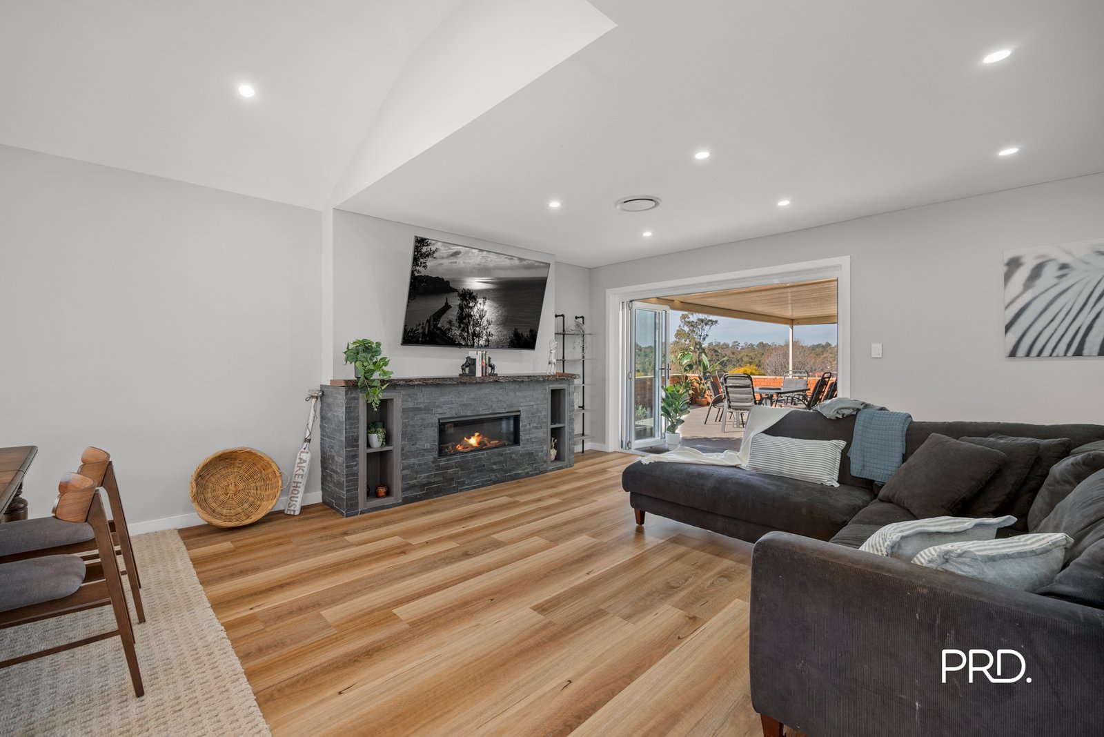 5 Pine Avenue BRADBURY 8