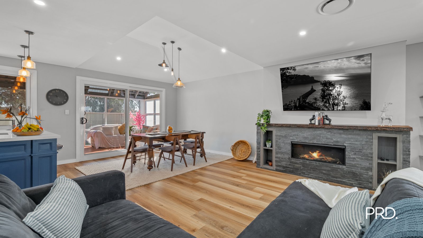 5 Pine Avenue BRADBURY 11