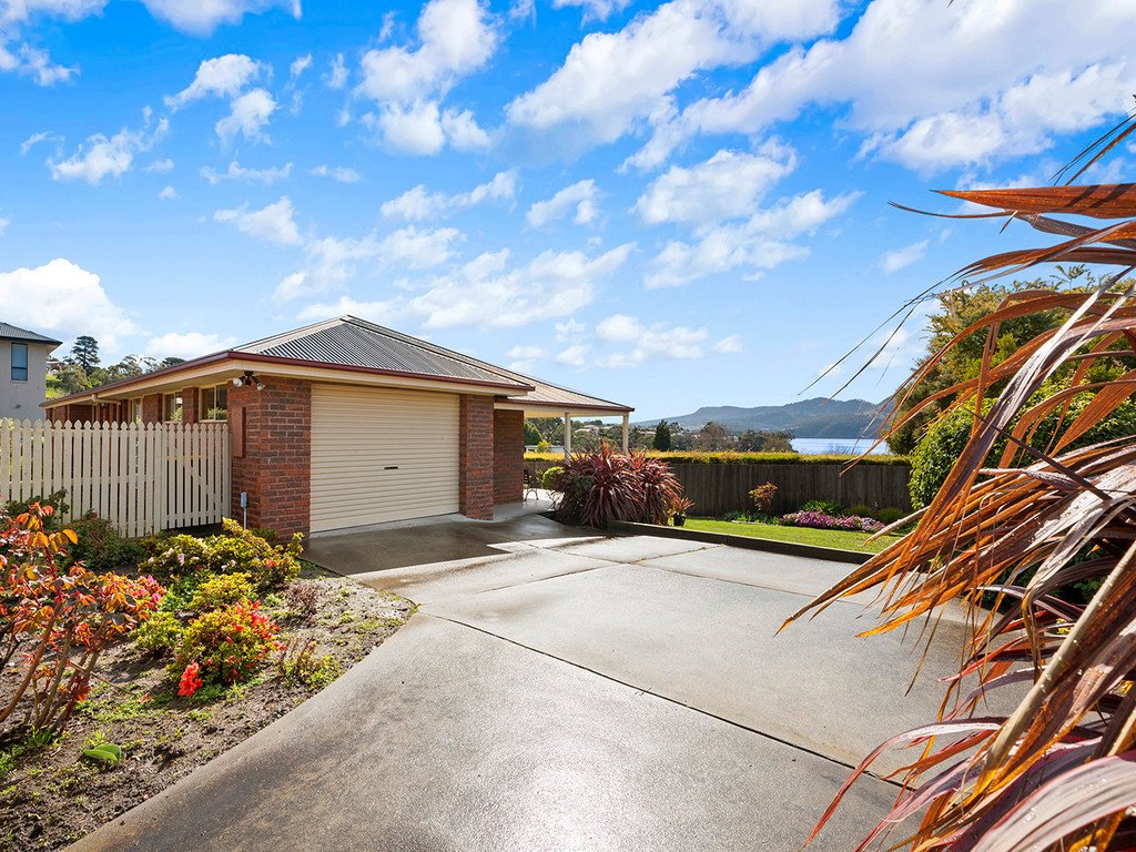 5 Pinot Court BERRIEDALE 1