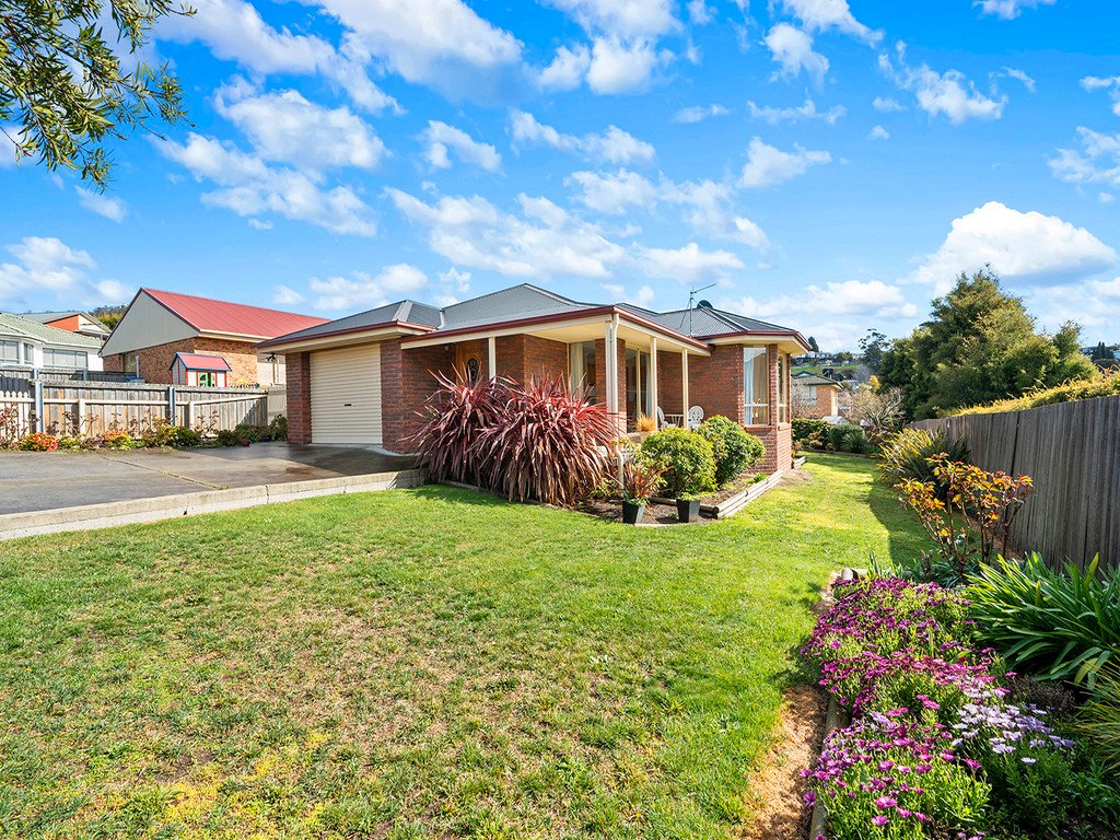 5 Pinot Court BERRIEDALE 2