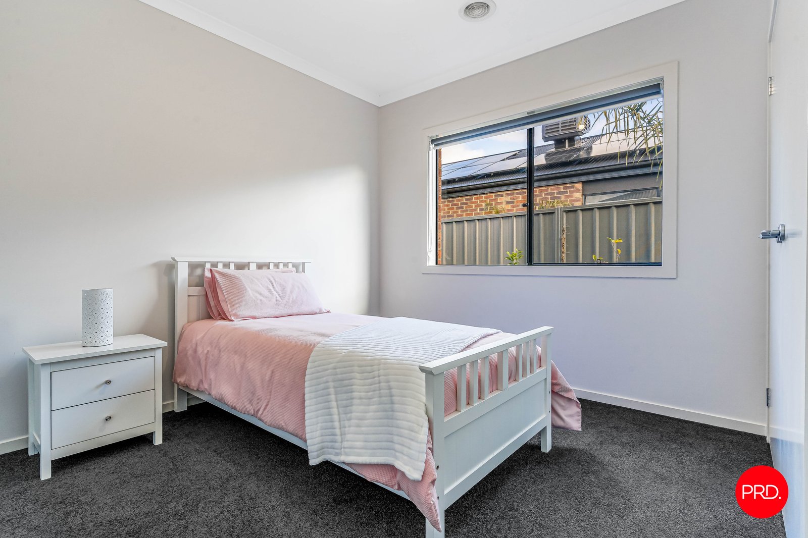 5 Pitt Place STRATHFIELDSAYE 12
