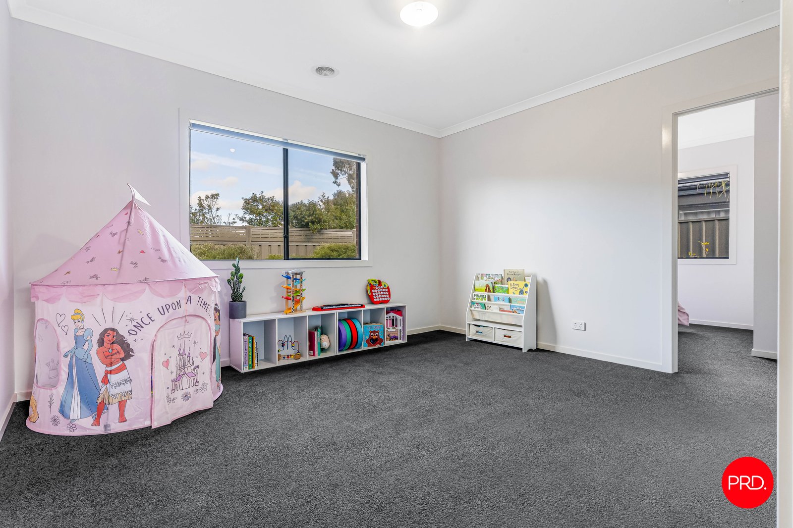 5 Pitt Place STRATHFIELDSAYE 13