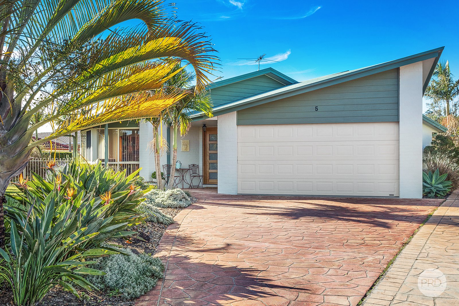 5 Plimsoll Close SALAMANDER BAY 1