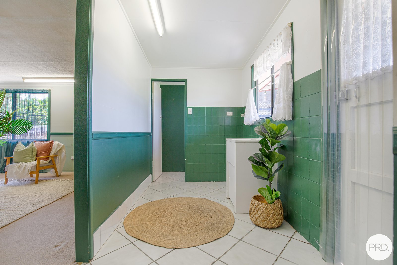 5 Poole Street EIMEO 13