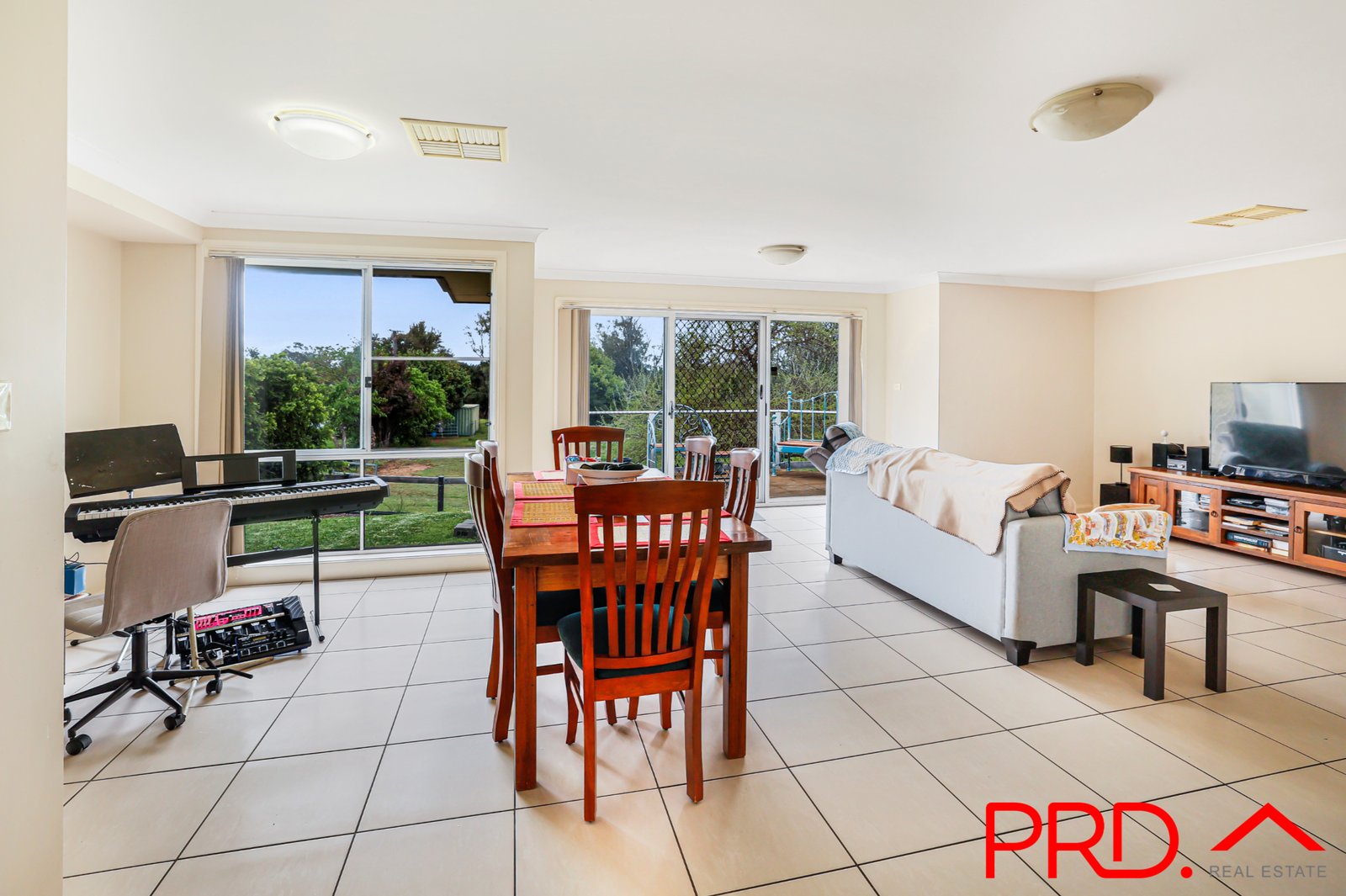 5 Porter Street TAMWORTH 9
